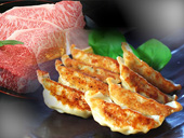 神戸牛餃子とジャジャ味噌